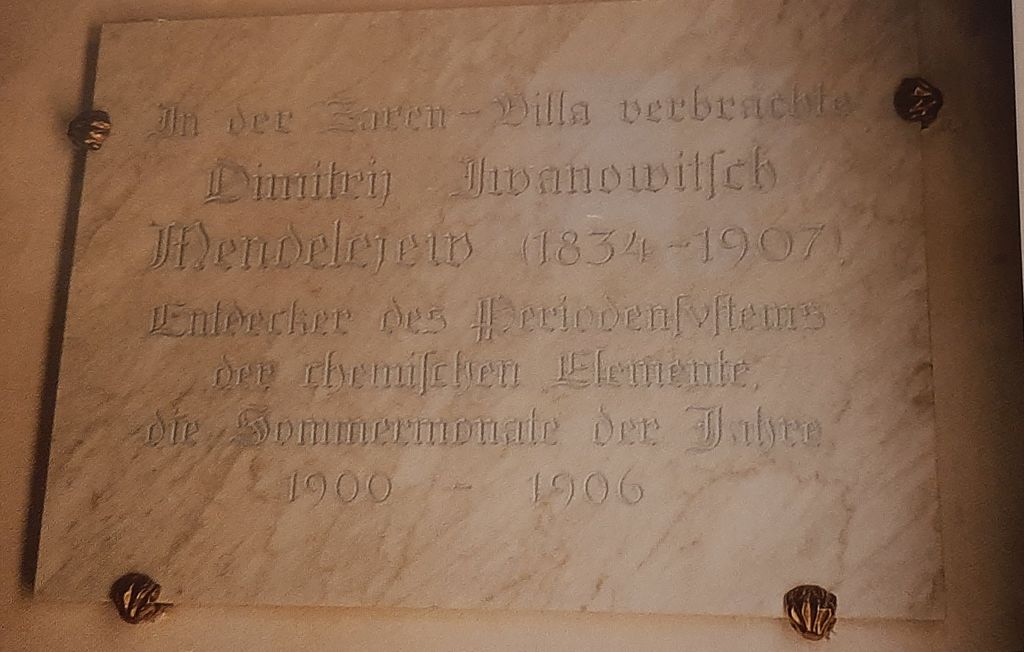Datei:Krottendorfer Straße 30, Mendelejew.jpg