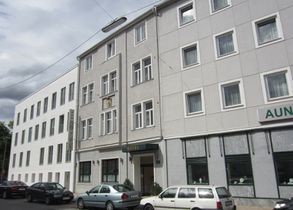 Westfassade neu - Foto Laukhardt 2012