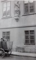 Nepomuk-Statue, rechts vom Tor - 1938